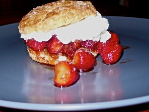 scone strawberry Scone with strawberries and cream
