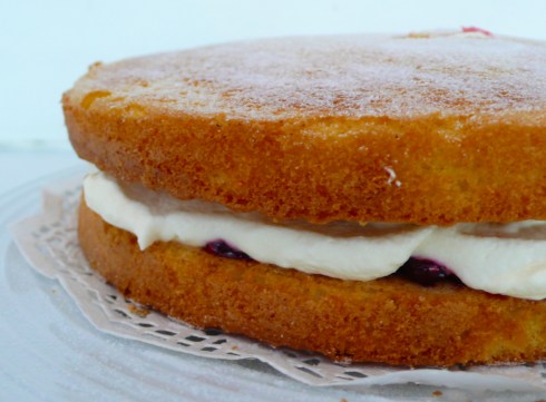 Victorian Sponge Cake with home made raspberry jam and whipped cream
